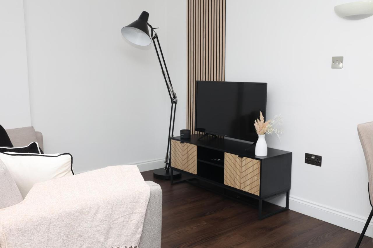 Appartement Watford Luxury 1 Bed Flat - Free Parking Extérieur photo