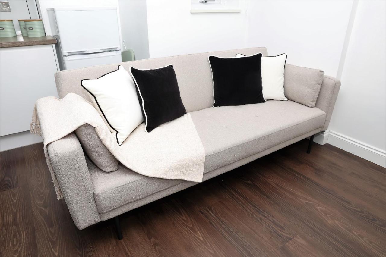 Appartement Watford Luxury 1 Bed Flat - Free Parking Extérieur photo