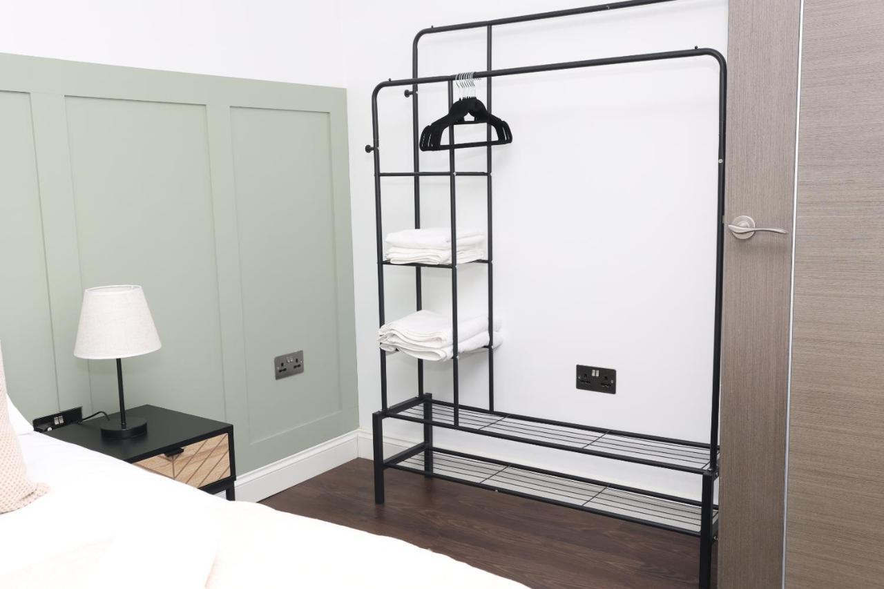 Appartement Watford Luxury 1 Bed Flat - Free Parking Extérieur photo